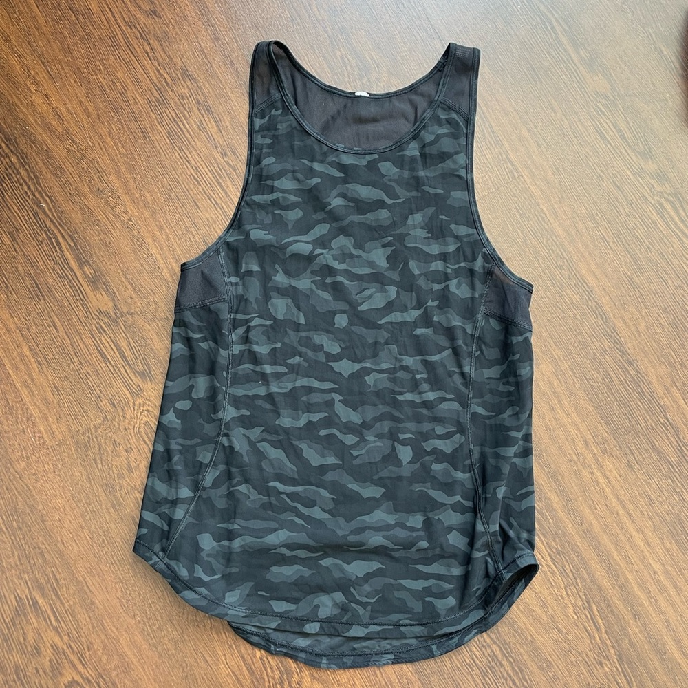 Lululemon army print tank